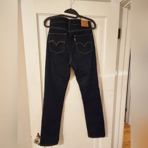 Levi's 724 High-Rise Straight Jeans 👖 (dark wash) size 30 waist-- barely worn!